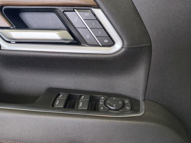 2025 Chevrolet Silverado 3500HD High Country Midnight Edition