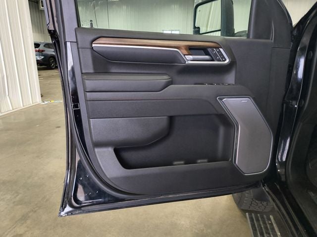 2025 Chevrolet Silverado 3500HD High Country Midnight Edition