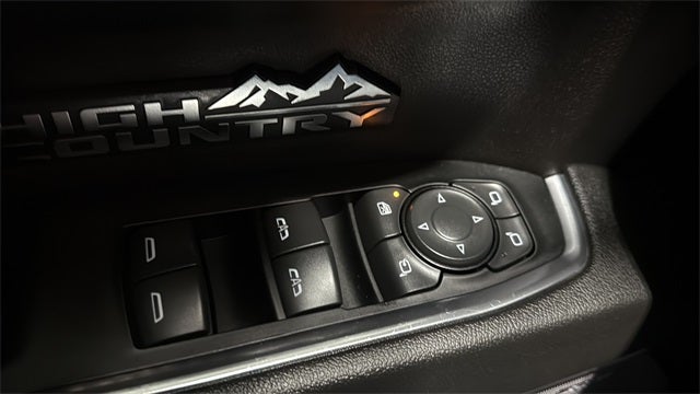 2023 Chevrolet Silverado 1500 High Country w/Tech Pkg