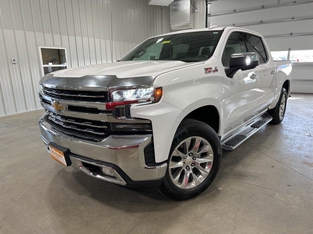 Used 2020 Chevrolet Silverado 1500 LTZ with VIN 3GCUYGED8LG337787 for sale in Worthington, Minnesota