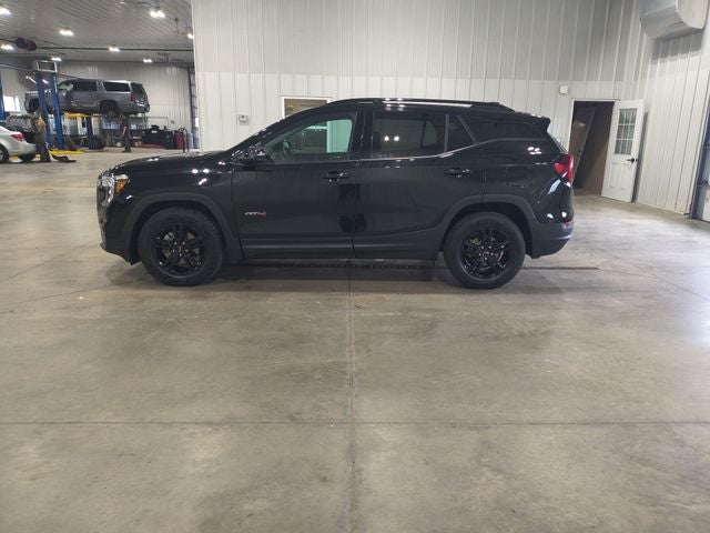 2024 GMC Terrain AT4