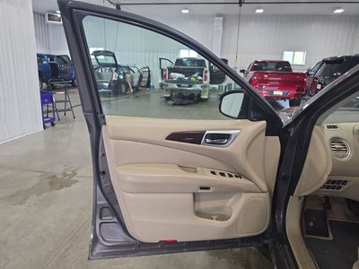 2015 Nissan Pathfinder SL