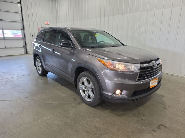 Used 2015 Toyota Highlander Limited with VIN 5TDDKRFH9FS168948 for sale in Glenwood, Minnesota