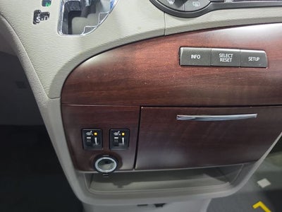 2014 Toyota Sienna XLE 8 Passenger