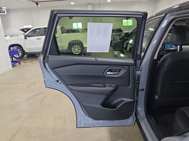 2024 Nissan Rogue Platinum