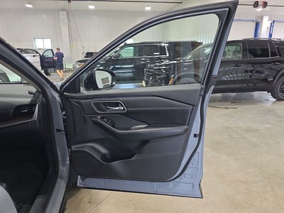 2024 Nissan Rogue Platinum