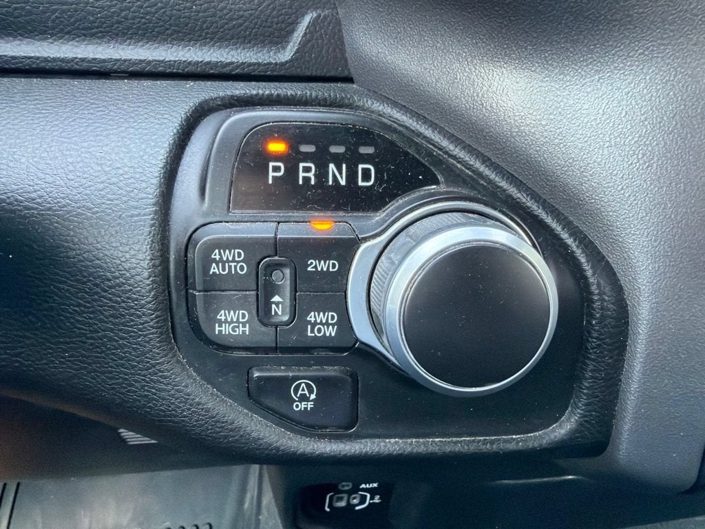 2023 RAM 1500 Big Horn Crew Cab 4x4 5'7" Box