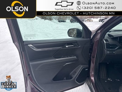 2025 GMC Acadia Elevation