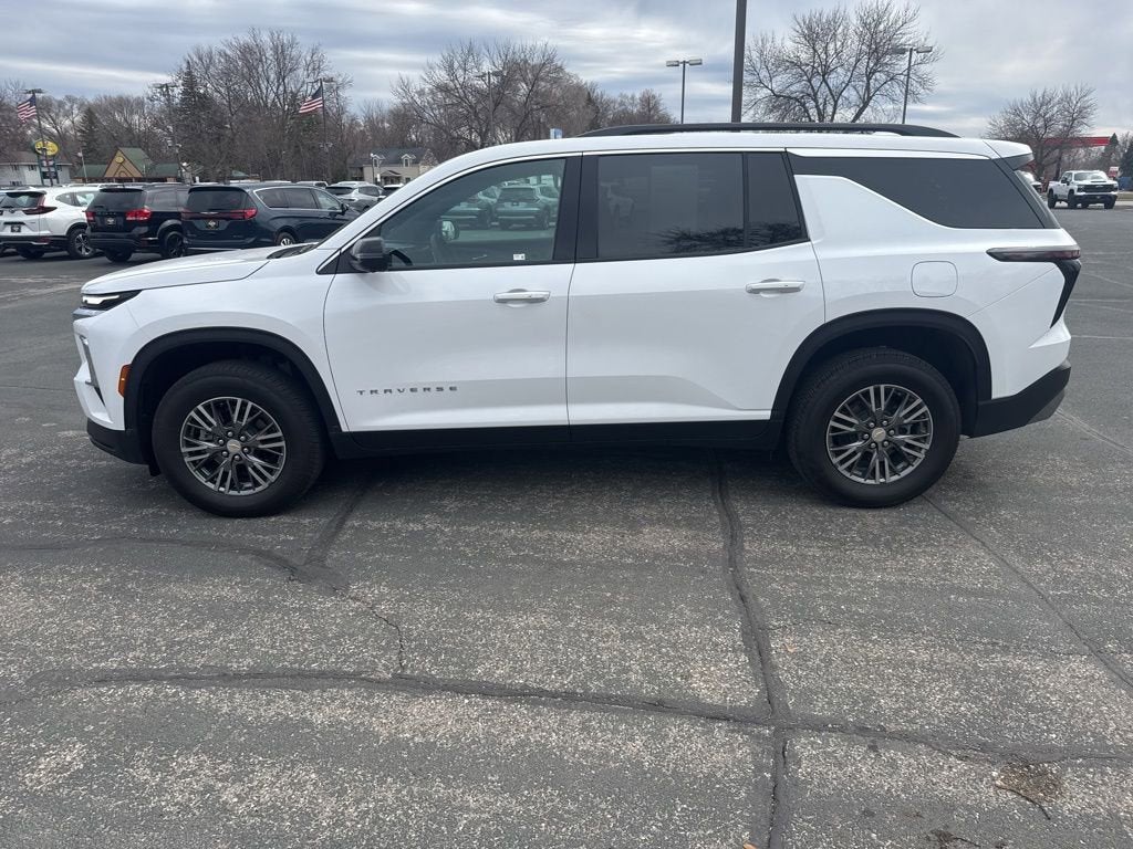 2025 Chevrolet Traverse LT