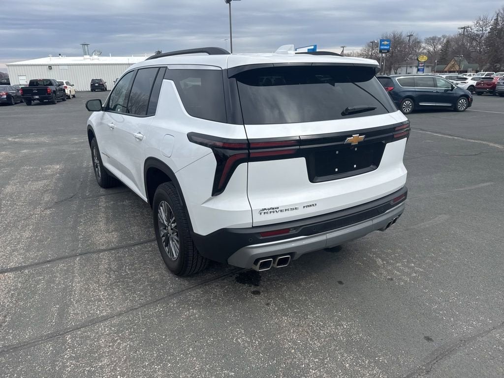 2025 Chevrolet Traverse LT