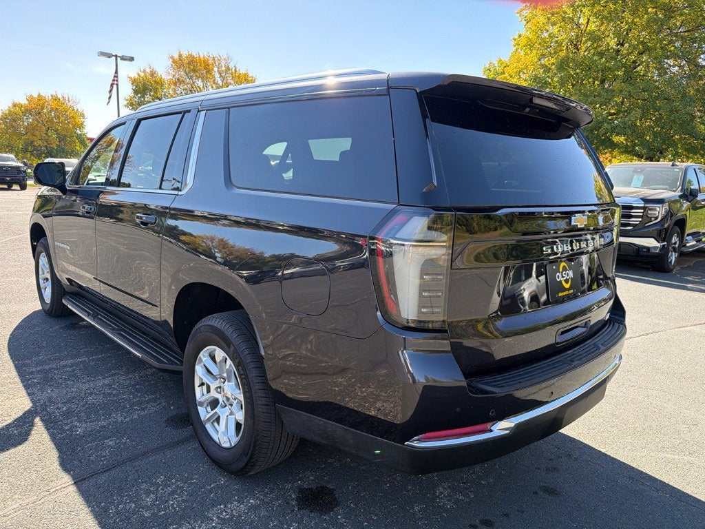 2026 Chevrolet Suburban LT