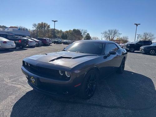 2017 Dodge Challenger SXT Plus