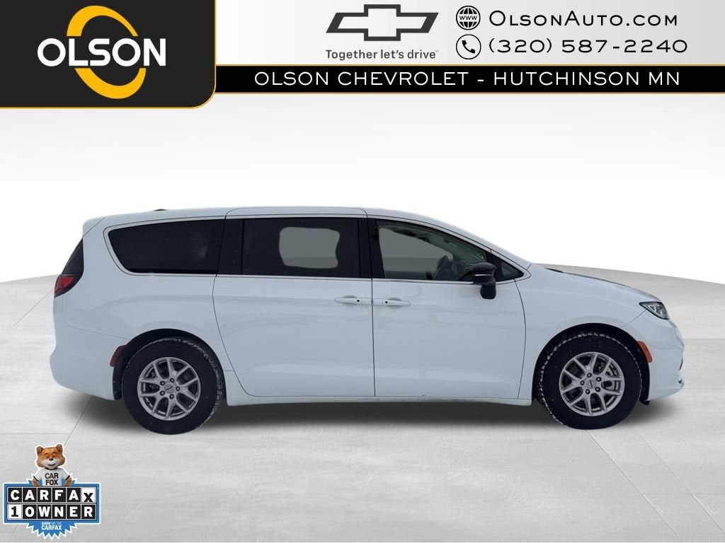 2024 Chrysler Pacifica Touring L