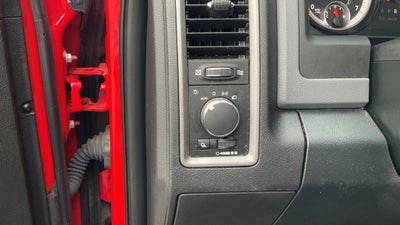 2018 RAM 2500 Tradesman Crew Cab 4x4 6'4" Box
