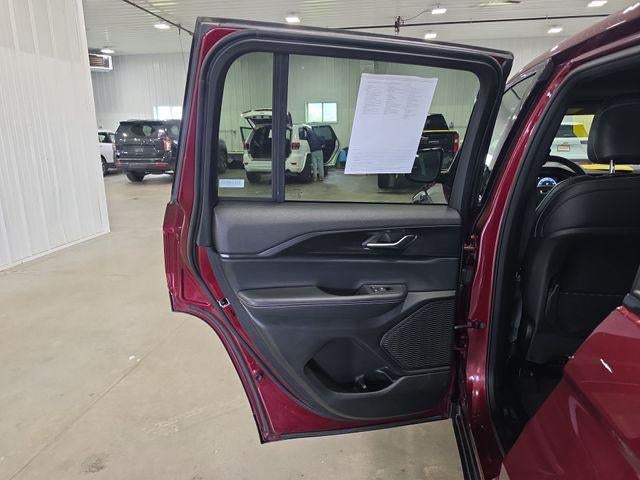 2025 Jeep Grand Cherokee Altitude 4x4