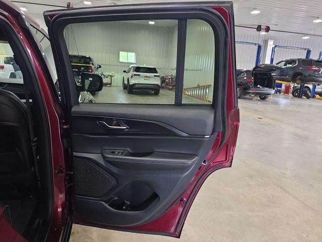 2025 Jeep Grand Cherokee Altitude 4x4