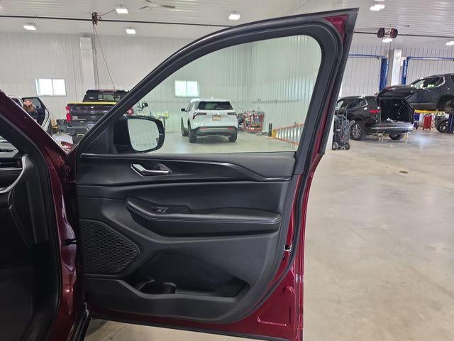 2025 Jeep Grand Cherokee Altitude 4x4