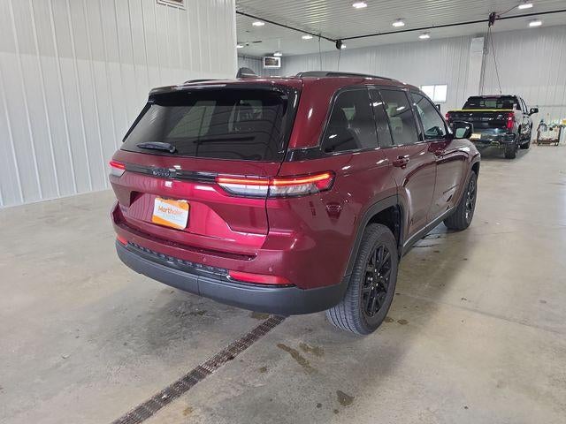 2025 Jeep Grand Cherokee Altitude 4x4