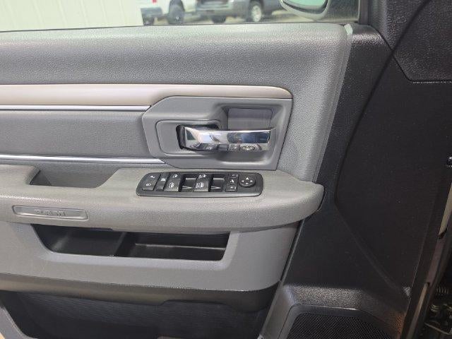 2015 RAM 1500 4WD Quad Cab 6.4 Ft Box Outdoorsman