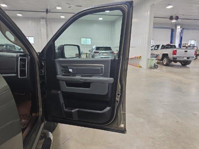 2015 RAM 1500 4WD Quad Cab 6.4 Ft Box Outdoorsman