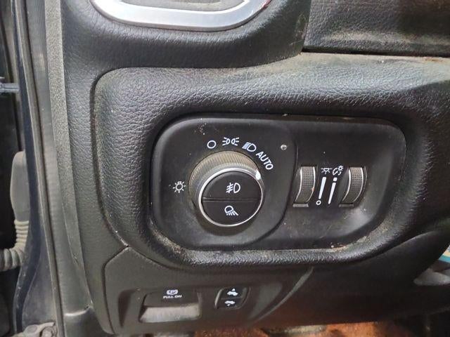 2019 RAM 1500 Big Horn/Lone Star 4x4 Crew Cab 5'7" Box