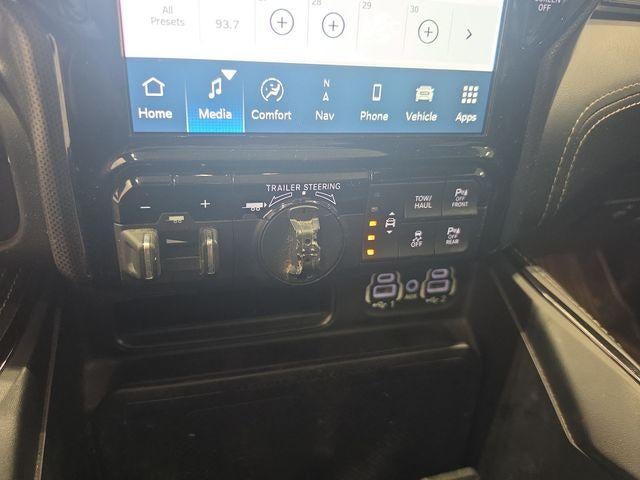 2022 RAM 1500 Limited 4x4 Crew Cab 5'7" Box