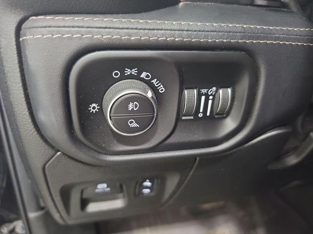 2022 RAM 1500 Limited 4x4 Crew Cab 5'7" Box