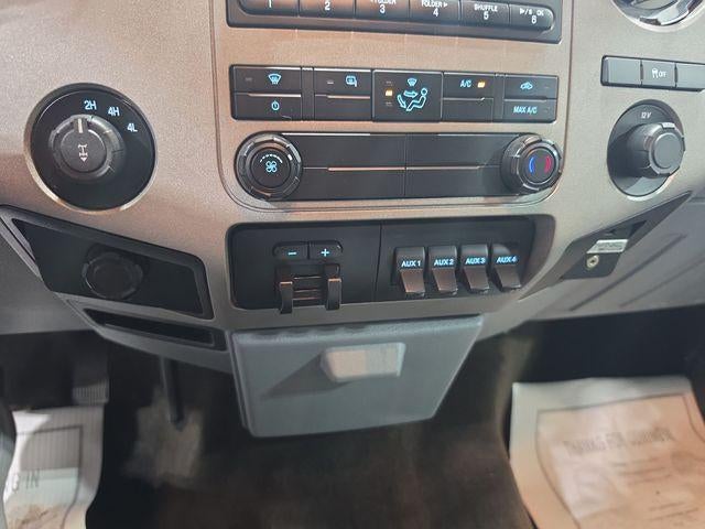 2013 Ford Super Duty F-350 SRW 4WD Crew Cab 6-3/4 Ft Box XLT