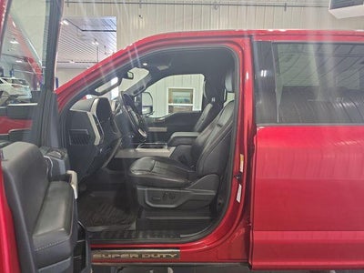 2022 Ford Super Duty F-350 SRW LARIAT 4WD Crew Cab 6.75' Box