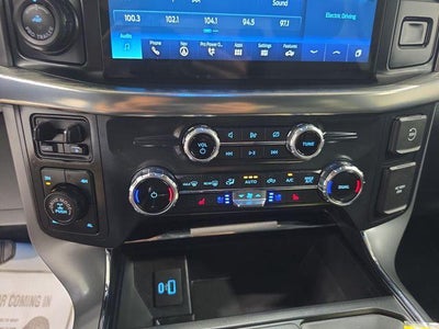 2022 Ford F-150 LARIAT 4WD SuperCrew 5.5' Box