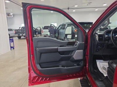 2022 Ford F-150 LARIAT 4WD SuperCrew 5.5' Box