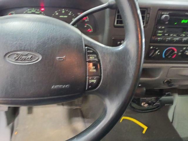 2002 Ford Super Duty F-250 Base