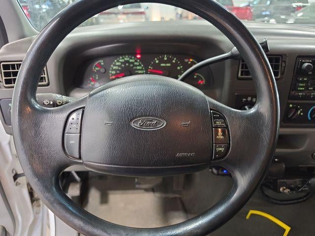 2002 Ford Super Duty F-250 Base