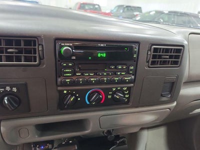 2002 Ford Super Duty F-250 Base