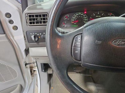 2002 Ford Super Duty F-250 Base