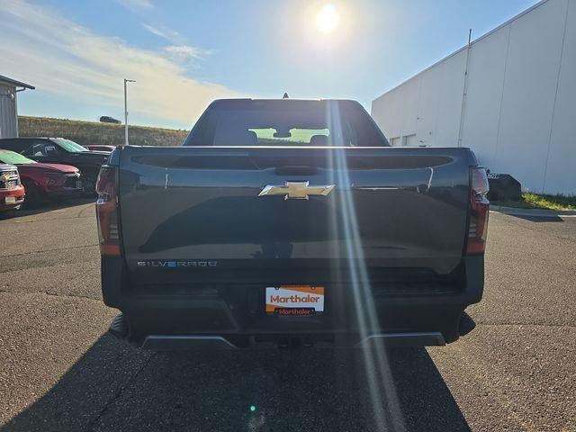 2026 Chevrolet Silverado EV e4WD Crew Cab Standard Range LT