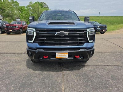 2026 Chevrolet Silverado 3500 HD Crew Cab Long Box 4-Wheel Drive LT