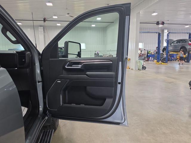 2025 Chevrolet Silverado 3500 HD Crew Cab Standard Box 4-Wheel Drive LTZ