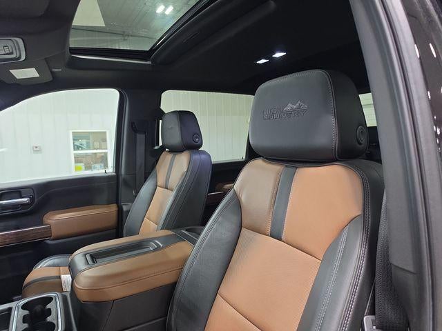 2021 Chevrolet Silverado 3500 HD Crew Cab Standard Box 4-Wheel Drive High Country