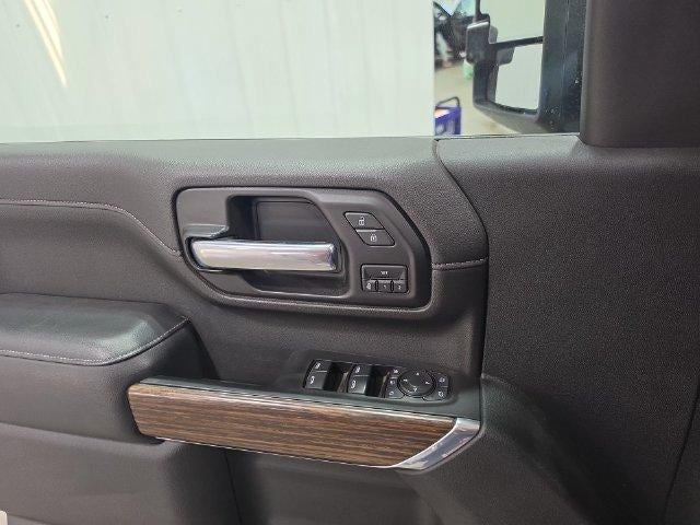 2020 Chevrolet Silverado 3500 HD Crew Cab Standard Box 4-Wheel Drive High Country