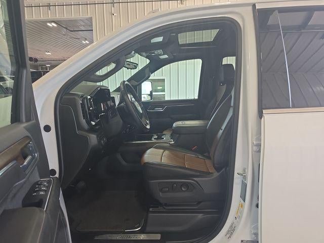 2024 Chevrolet Silverado 3500 HD Crew Cab Standard Box 4-Wheel Drive High Country