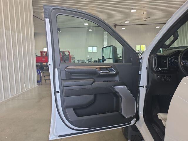 2024 Chevrolet Silverado 3500 HD Crew Cab Standard Box 4-Wheel Drive High Country