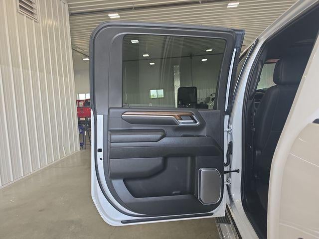2024 Chevrolet Silverado 3500 HD Crew Cab Standard Box 4-Wheel Drive High Country