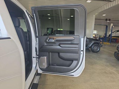 2024 Chevrolet Silverado 3500 HD Crew Cab Standard Box 4-Wheel Drive High Country