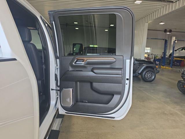 2024 Chevrolet Silverado 3500 HD Crew Cab Standard Box 4-Wheel Drive High Country
