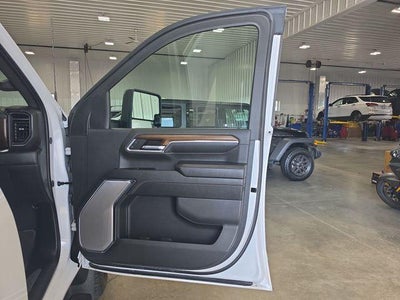 2024 Chevrolet Silverado 3500 HD Crew Cab Standard Box 4-Wheel Drive High Country