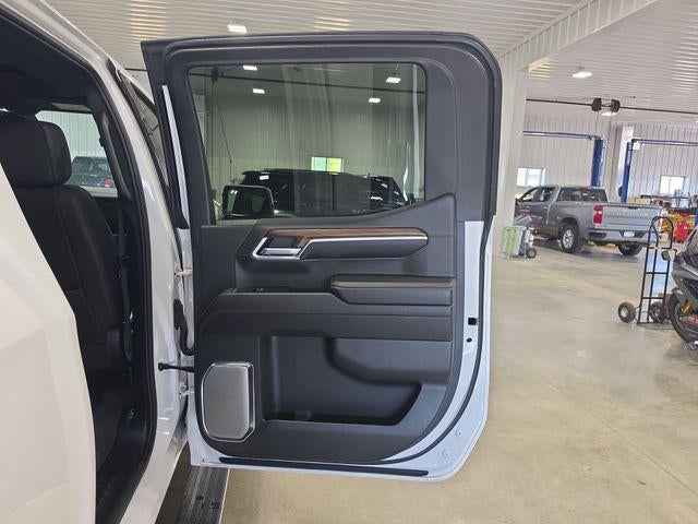 2024 Chevrolet Silverado 1500 Crew Cab Short Box 4-Wheel Drive High Country