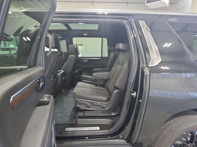 2025 Chevrolet Suburban 4WD High Country
