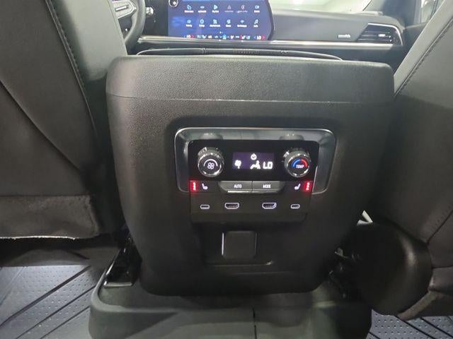 2025 Chevrolet Suburban 4WD High Country