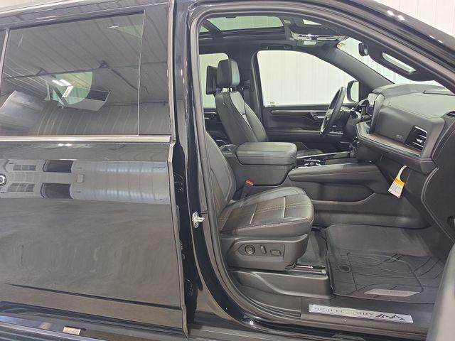2025 Chevrolet Suburban 4WD High Country